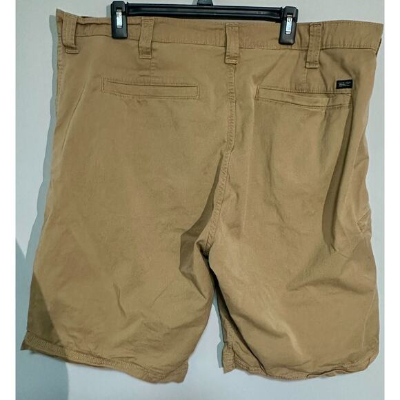 Levi Strauss SIGNATURE Cargo Tan Shorts Men's Size 40 - Picture 2 of 8